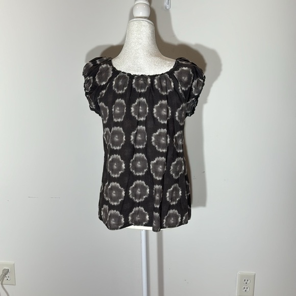 J Crew Gray Short Sleeve Top Medium - Picture 3 of 5